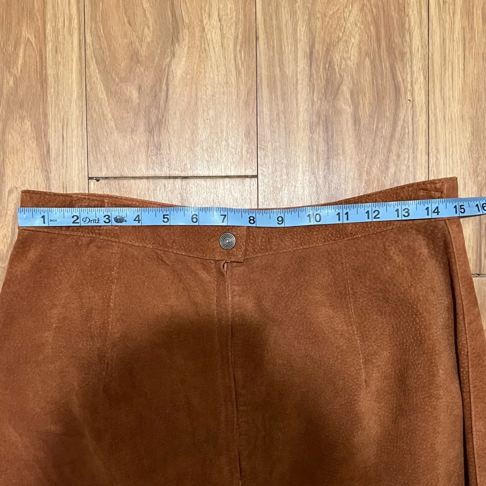Elegant Vintage Retro 1980s Brown Suede Leather Skirt M.J. Carroll Size 13/14
